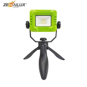 Luz de trabajo LED recargable de 10 W